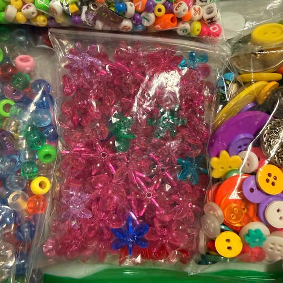 Colorful Bead & Button Collection 4lbs+ - Picture 6 of 9